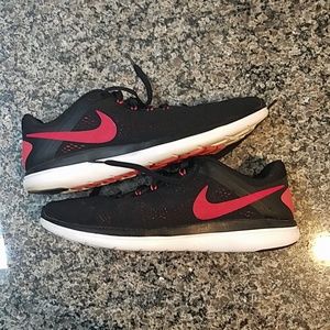 Men's Nikes. Excellent condition, worn twice.